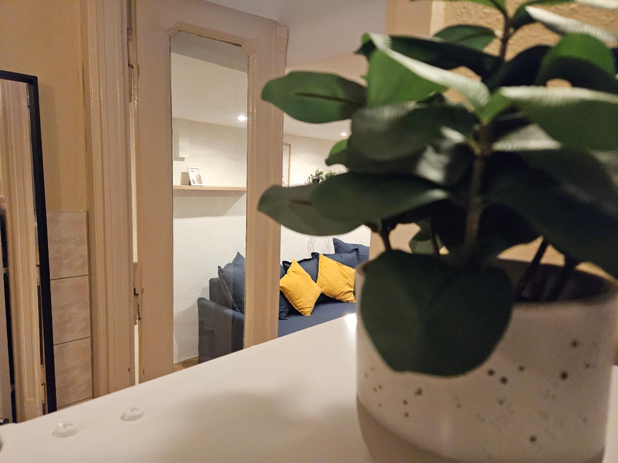Cozy Downtown Apartament *